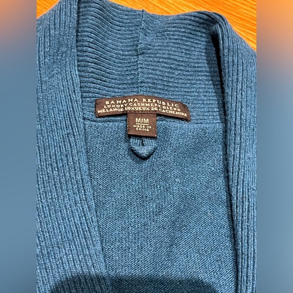 Banana Republic Wool Cashmere blend blue teal sweater, Size Medium - Picture 5 of 6